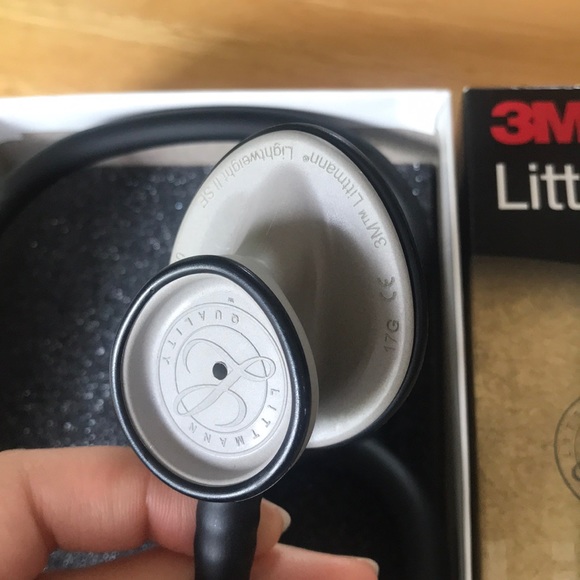 Littmann Stethoscope - Picture 2 of 3